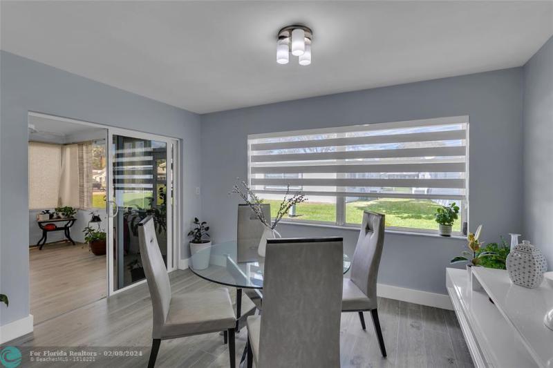  Single Family Homes Photo 13: 8855 NW 14th St  Plantation,  FL 33322