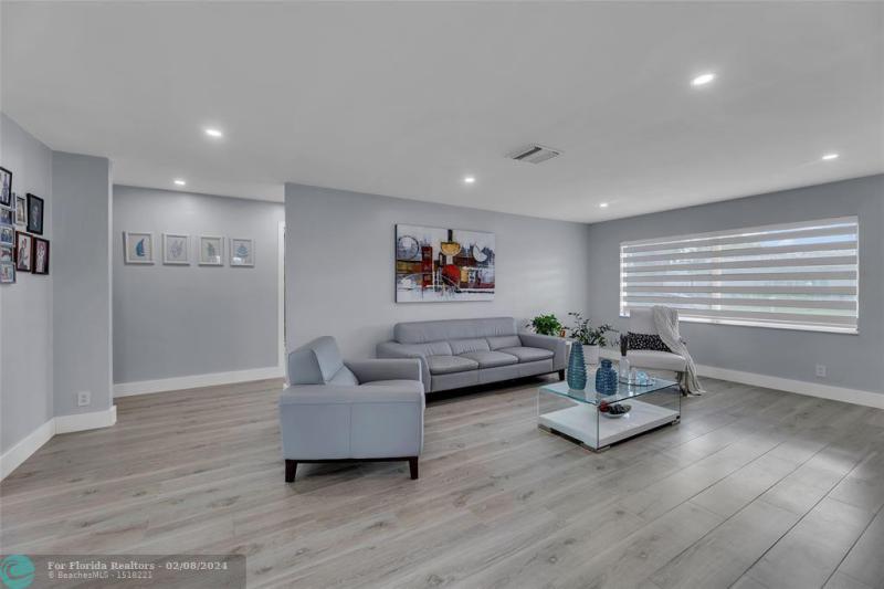  Single Family Homes Photo 17: 8855 NW 14th St  Plantation,  FL 33322