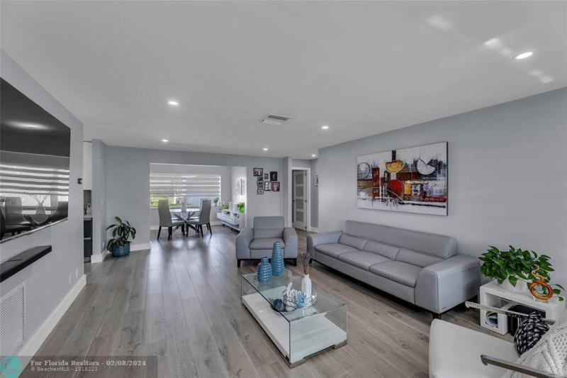  Single Family Homes Photo 2: 8855 NW 14th St  Plantation,  FL 33322