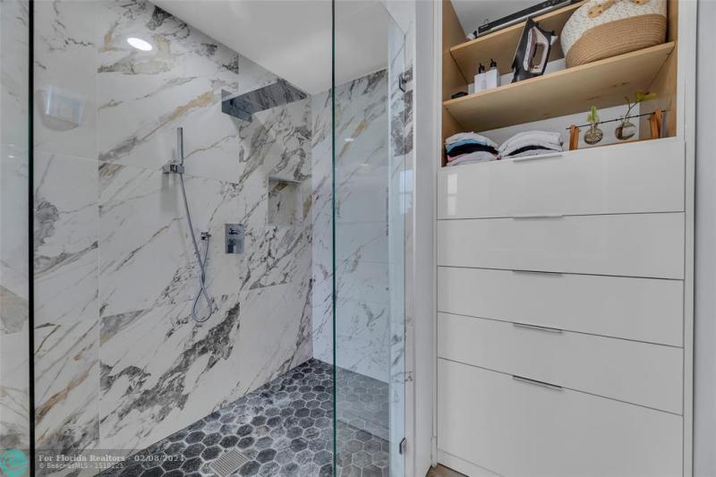  Single Family Homes Photo 22: 8855 NW 14th St  Plantation,  FL 33322