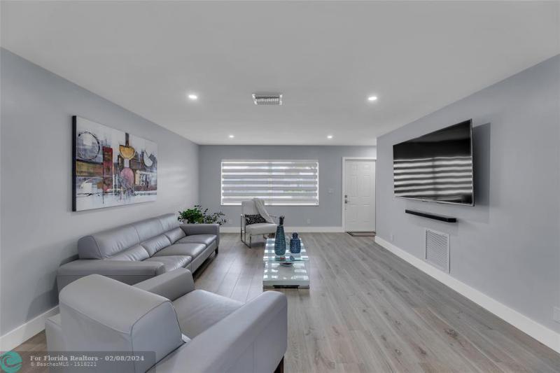  Single Family Homes Photo 4: 8855 NW 14th St  Plantation,  FL 33322