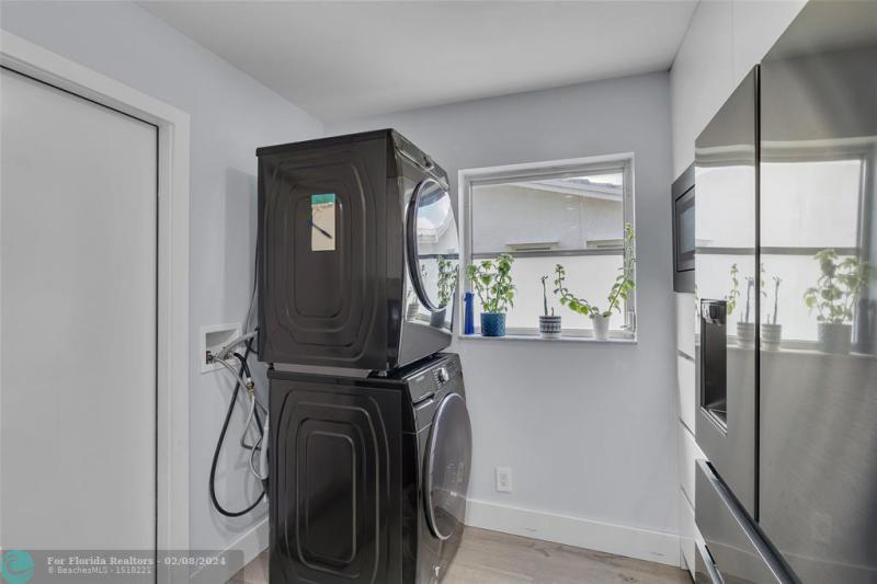  Single Family Homes Photo 7: 8855 NW 14th St  Plantation,  FL 33322