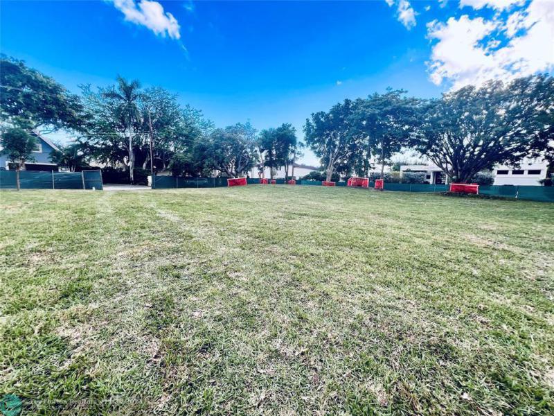  Single Family Homes Photo 10: 607 3rd Key Dr  Fort Lauderdale,  FL 33304