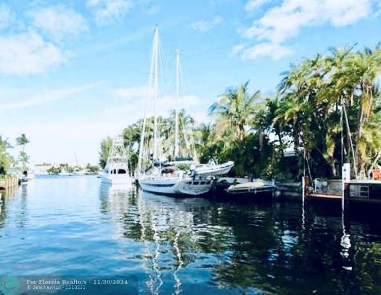  Single Family Homes Photo 4: 607 3rd Key Dr  Fort Lauderdale,  FL 33304