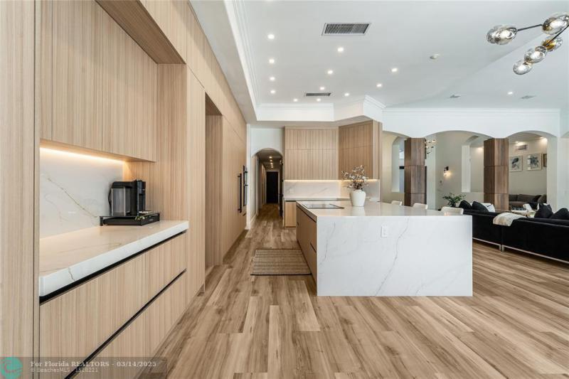  Single Family Homes Photo 24: 1110 N Southlake Dr.  Hollywood,  FL 33019