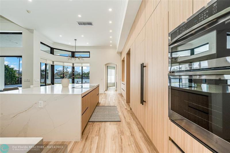  Single Family Homes Photo 26: 1110 N Southlake Dr.  Hollywood,  FL 33019