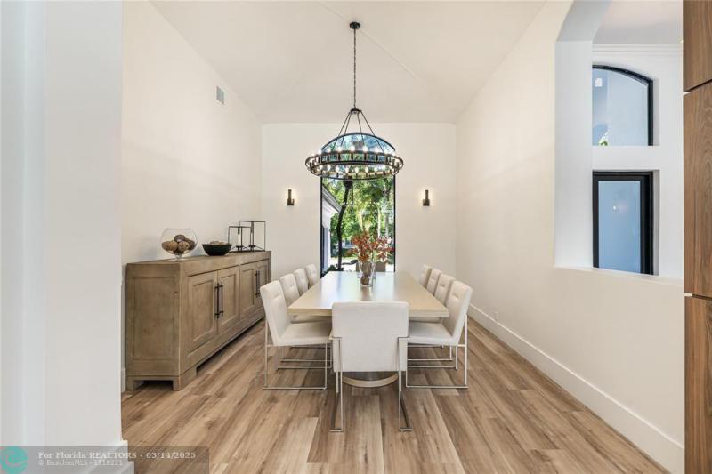  Single Family Homes Photo 30: 1110 N Southlake Dr.  Hollywood,  FL 33019