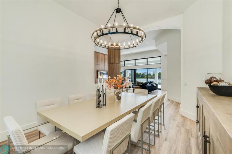  Single Family Homes Photo 31: 1110 N Southlake Dr.  Hollywood,  FL 33019