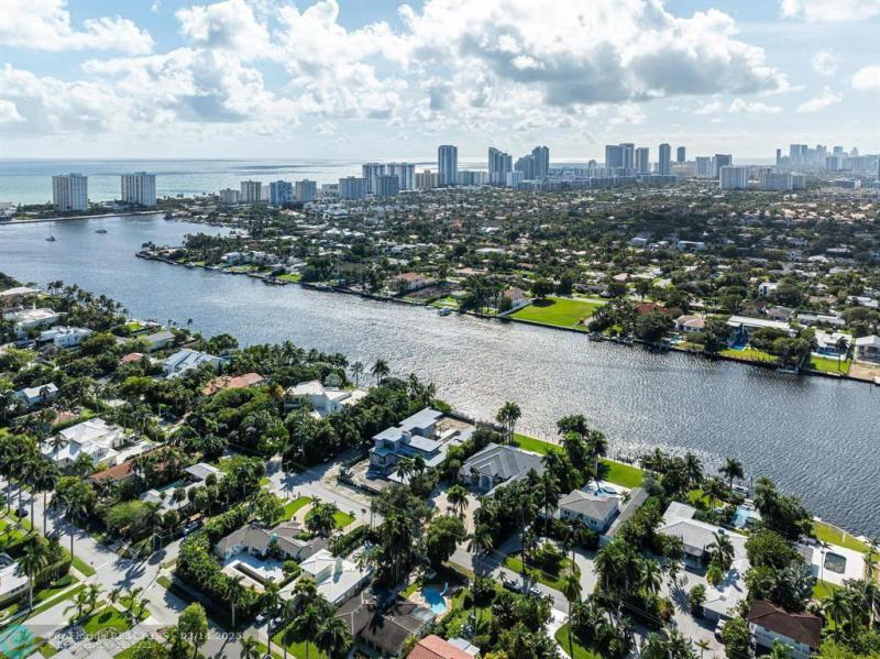  Single Family Homes Photo 50: 1110 N Southlake Dr.  Hollywood,  FL 33019