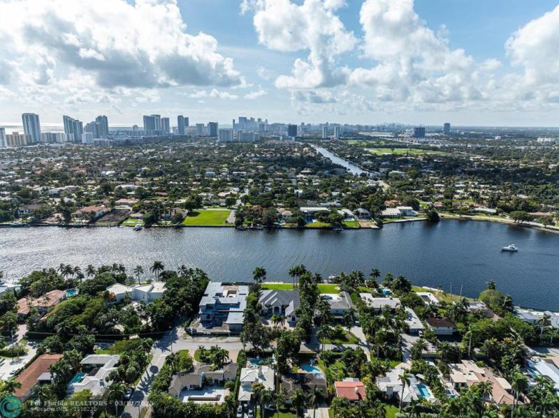  Single Family Homes Photo 53: 1110 N Southlake Dr.  Hollywood,  FL 33019