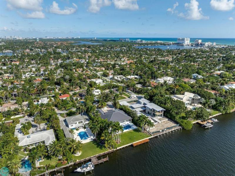  Single Family Homes Photo 56: 1110 N Southlake Dr.  Hollywood,  FL 33019