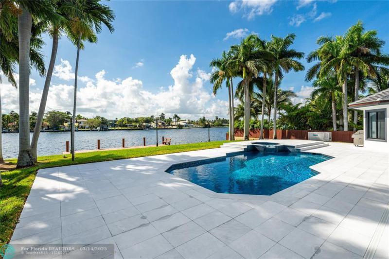  Single Family Homes Photo 59: 1110 N Southlake Dr.  Hollywood,  FL 33019