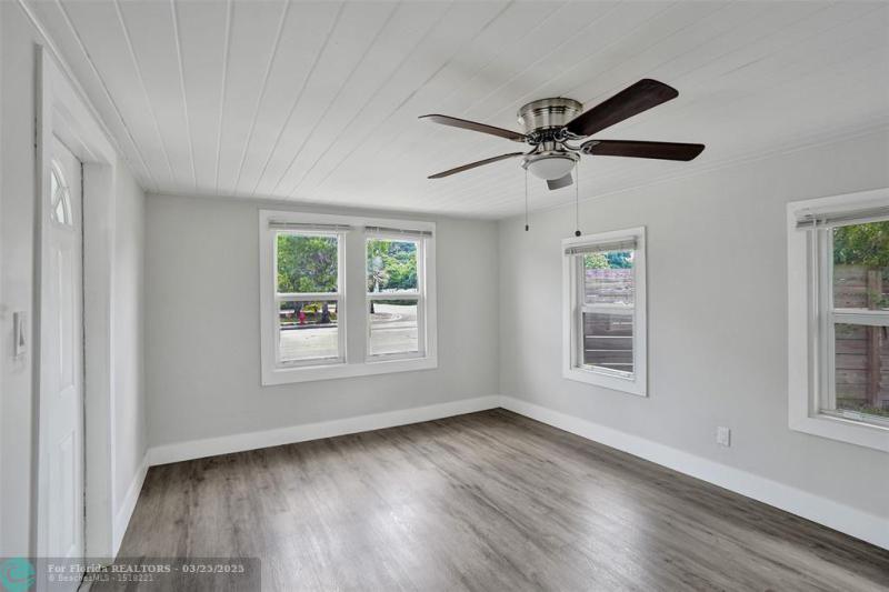 Duplex, Triplex and Fourplex Images