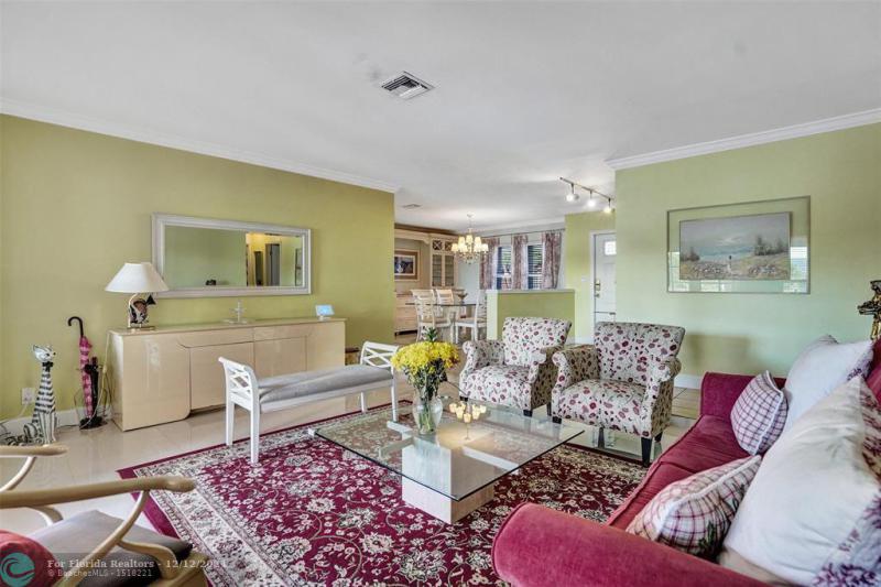  Single Family Homes Photo 12: 915 NW 133rd Ave  Sunrise,  FL 33325