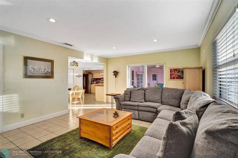  Single Family Homes Photo 19: 915 NW 133rd Ave  Sunrise,  FL 33325