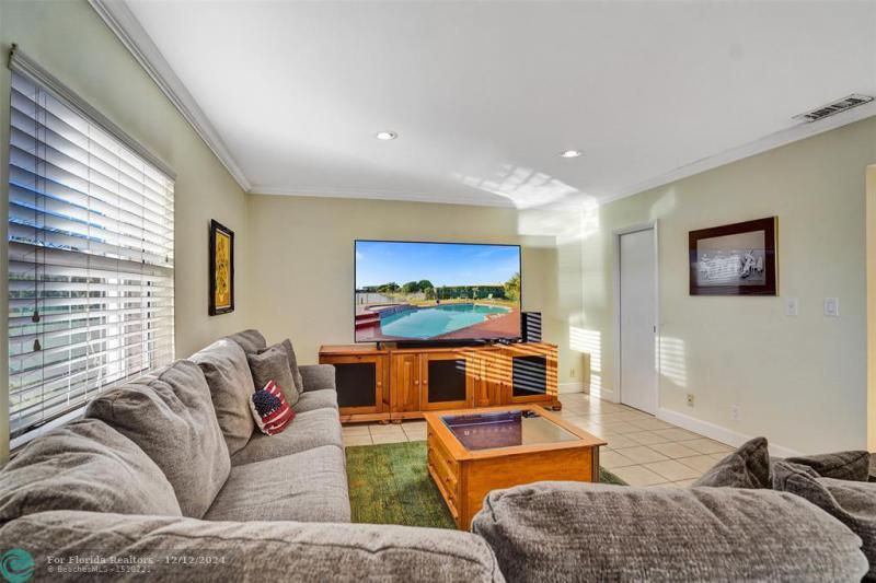  Single Family Homes Photo 20: 915 NW 133rd Ave  Sunrise,  FL 33325