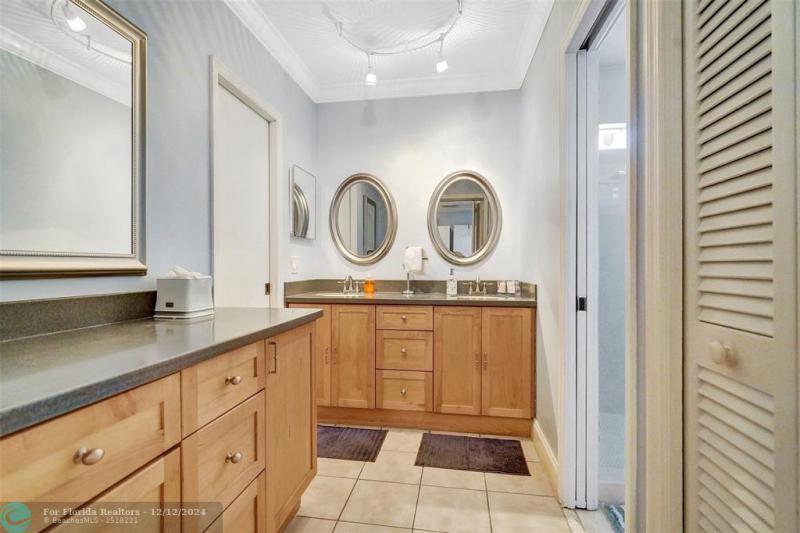  Single Family Homes Photo 34: 915 NW 133rd Ave  Sunrise,  FL 33325