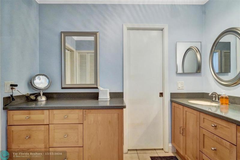  Single Family Homes Photo 37: 915 NW 133rd Ave  Sunrise,  FL 33325