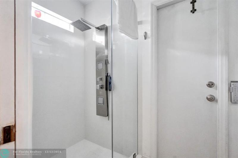  Single Family Homes Photo 38: 915 NW 133rd Ave  Sunrise,  FL 33325