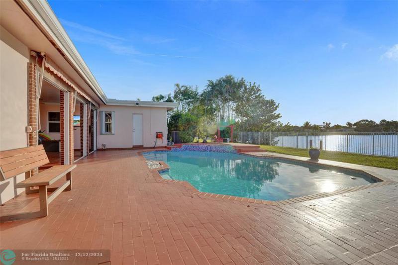  Single Family Homes Photo 46: 915 NW 133rd Ave  Sunrise,  FL 33325