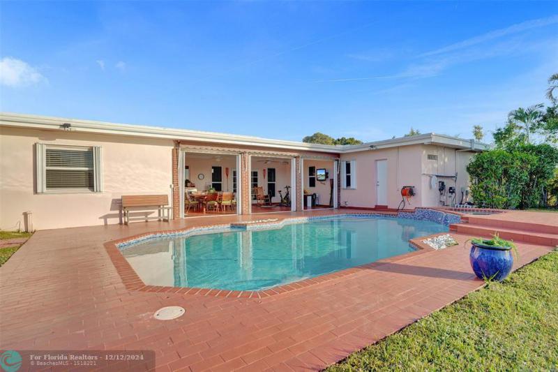  Single Family Homes Photo 51: 915 NW 133rd Ave  Sunrise,  FL 33325