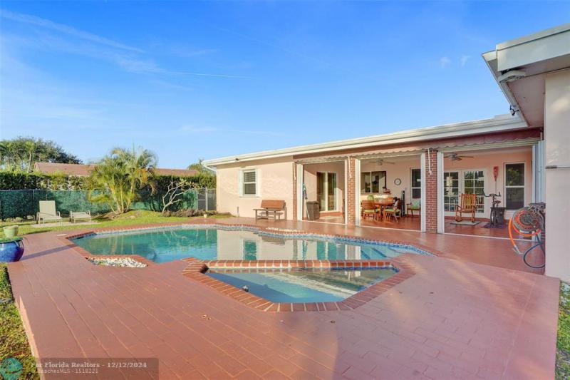  Single Family Homes Photo 52: 915 NW 133rd Ave  Sunrise,  FL 33325