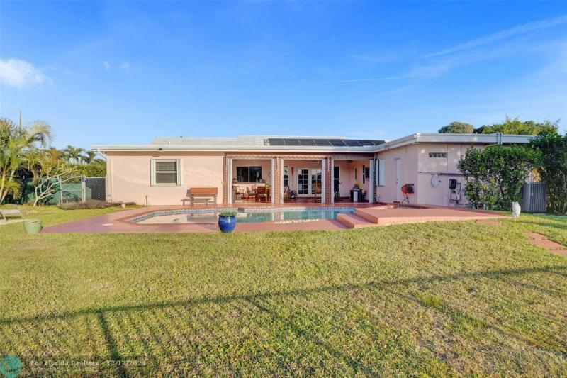  Single Family Homes Photo 54: 915 NW 133rd Ave  Sunrise,  FL 33325