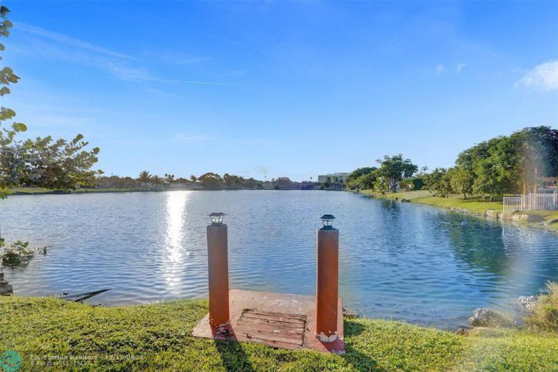  Single Family Homes Photo 57: 915 NW 133rd Ave  Sunrise,  FL 33325