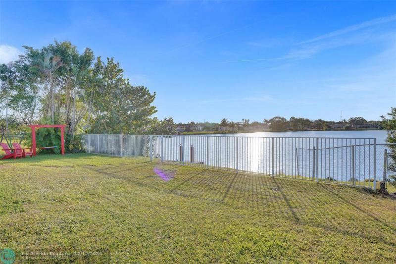  Single Family Homes Photo 59: 915 NW 133rd Ave  Sunrise,  FL 33325