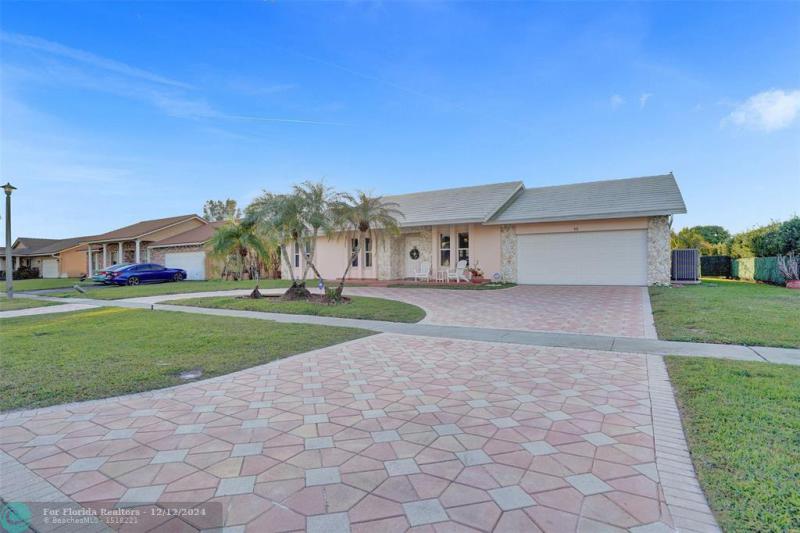  Single Family Homes Photo 64: 915 NW 133rd Ave  Sunrise,  FL 33325