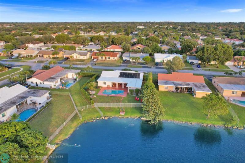  Single Family Homes Photo 69: 915 NW 133rd Ave  Sunrise,  FL 33325