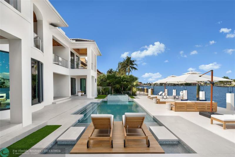  Single Family Homes Photo 4: 2519 Aqua Vista Blvd  Fort Lauderdale,  FL 33301