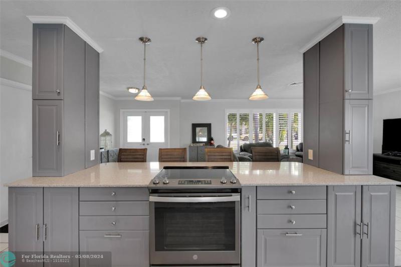  Single Family Homes Photo 14: 5880 SW 19th St  Plantation,  FL 33317