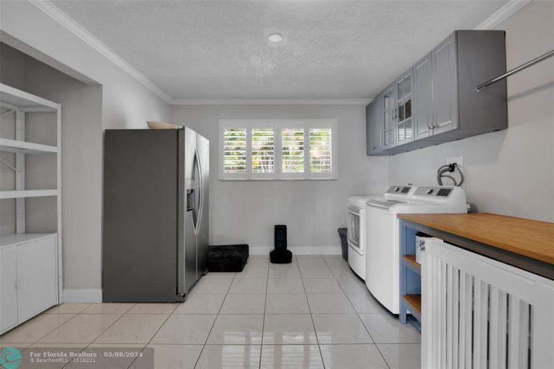  Single Family Homes Photo 17: 5880 SW 19th St  Plantation,  FL 33317