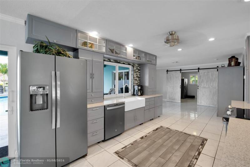  Single Family Homes Photo 18: 5880 SW 19th St  Plantation,  FL 33317