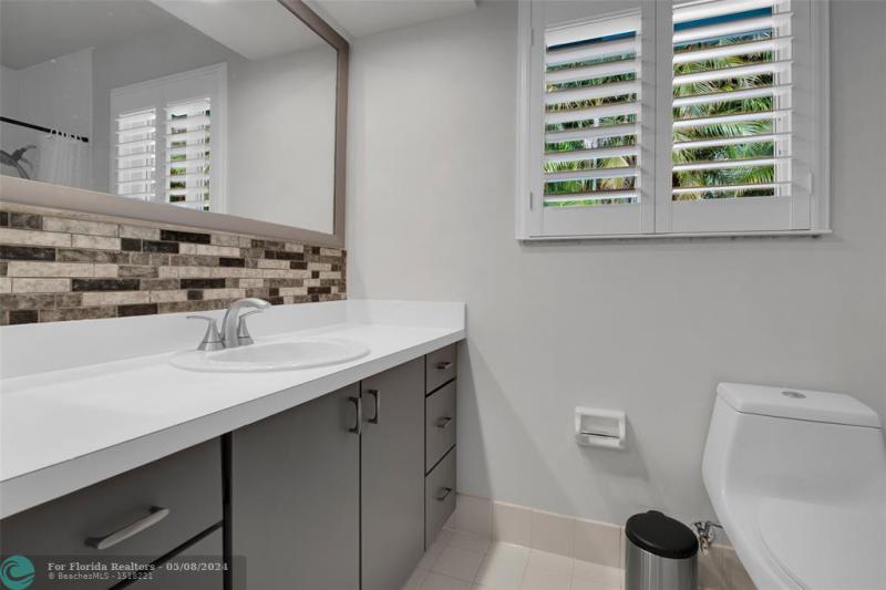  Single Family Homes Photo 24: 5880 SW 19th St  Plantation,  FL 33317