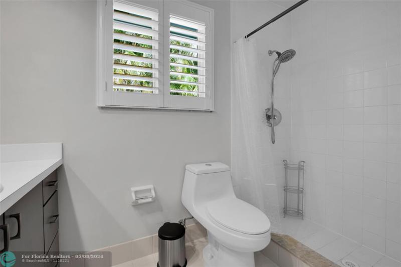  Single Family Homes Photo 25: 5880 SW 19th St  Plantation,  FL 33317