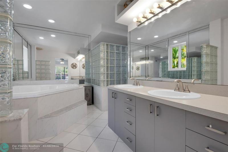  Single Family Homes Photo 44: 5880 SW 19th St  Plantation,  FL 33317