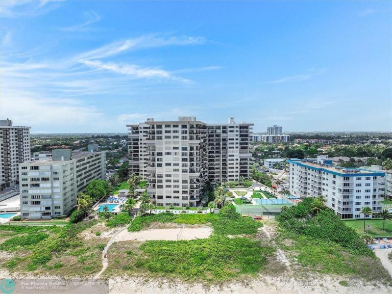  Condo & Townhome Photos