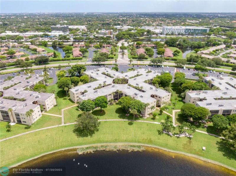  Condo & Townhome Photos