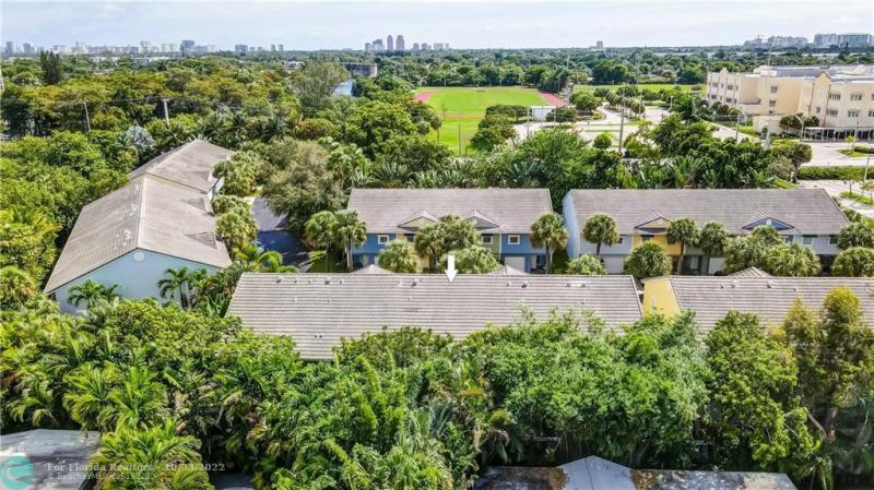  Condo & Townhome Photos