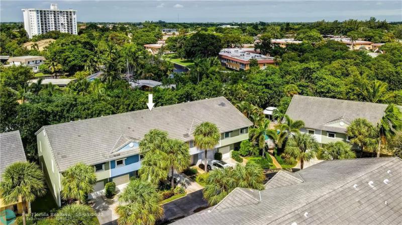  Condo & Townhome Photos