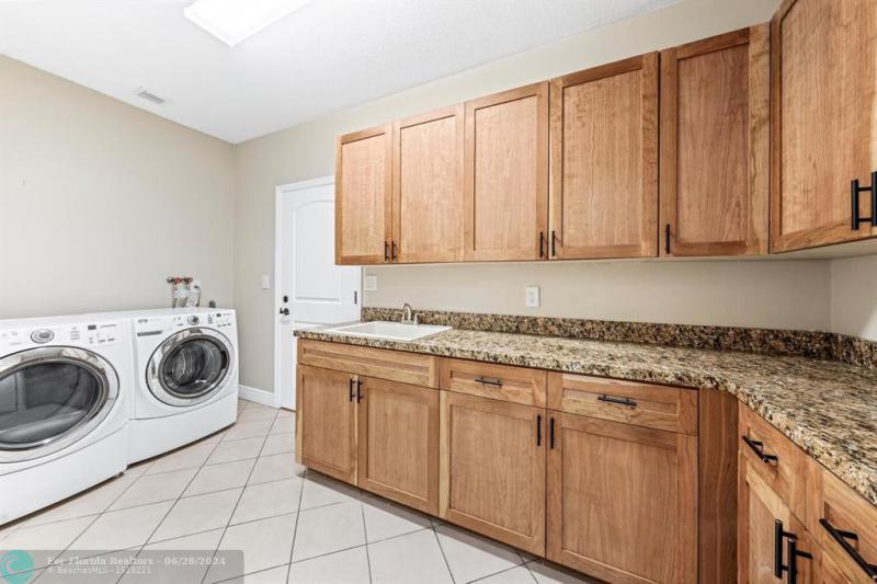  Single Family Homes Photo 20: 7210 Darby Ln  Parkland,  FL 33067