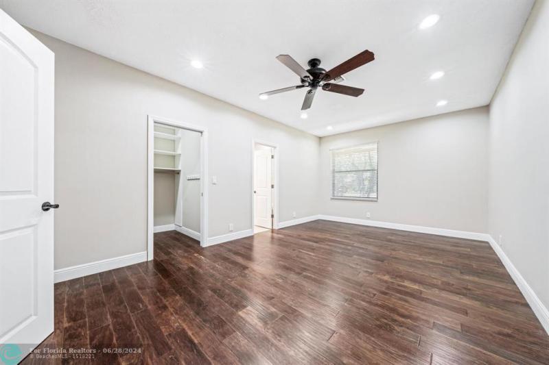  Single Family Homes Photo 35: 7210 Darby Ln  Parkland,  FL 33067