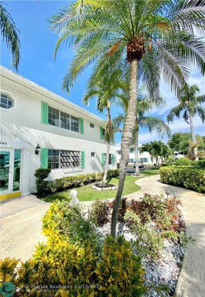  Condo & Townhome Photos