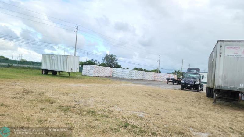  Commercial & Industrial Land Images 
