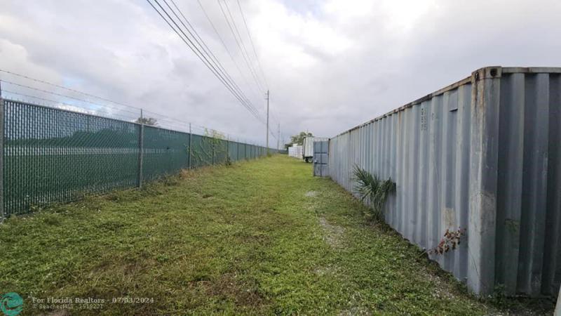  Commercial & Industrial Land Images 