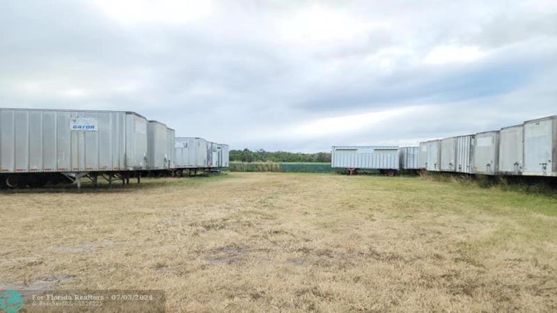  Commercial & Industrial Land Images 