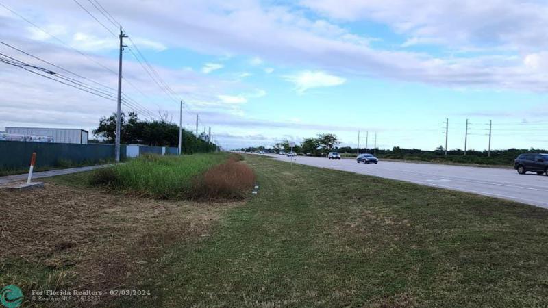  Commercial & Industrial Land Images 