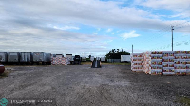  Commercial & Industrial Land Images 